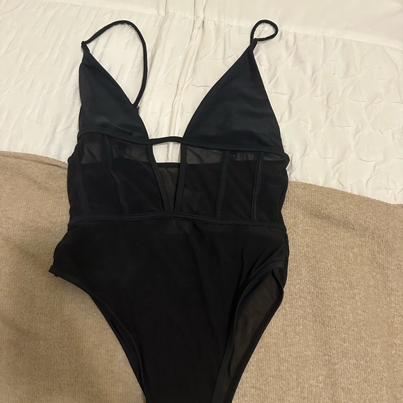 Tobi black one piece bikini - Picture 2 of 4